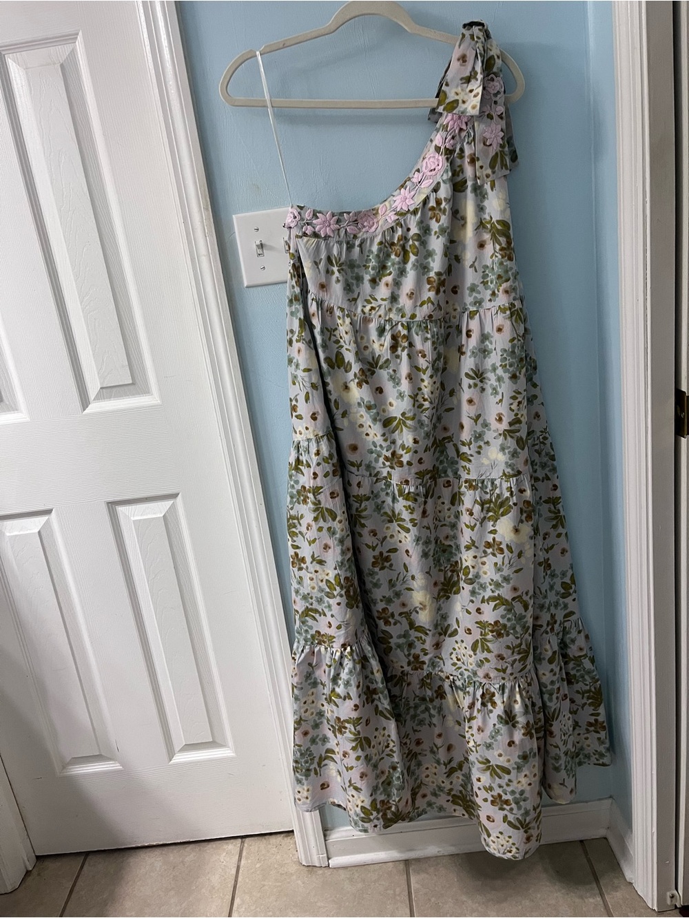 Mi Golondrina Floral One-Shoulder Dress in Sage Green and Pale Pink